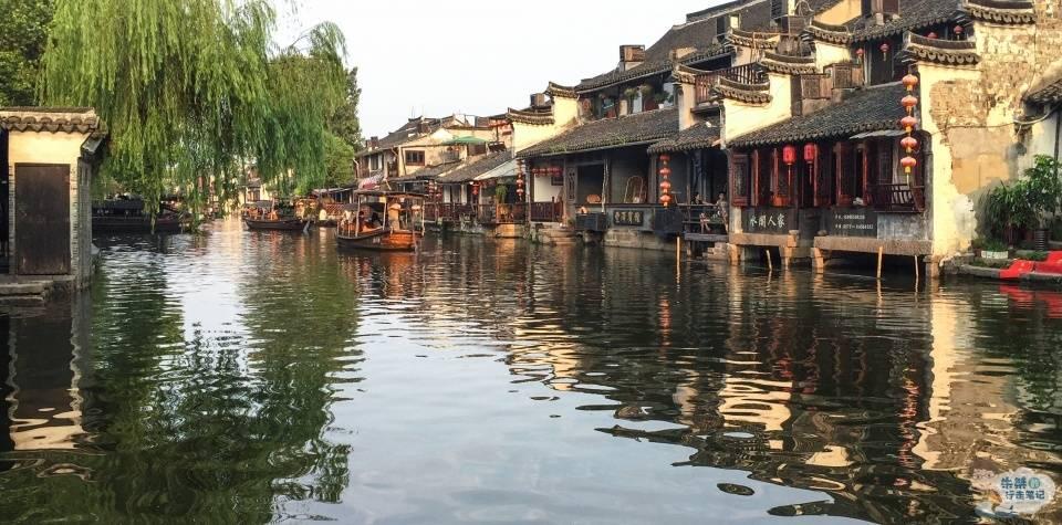 女人想要与你有亲密关系，一般都会有哪些举动？